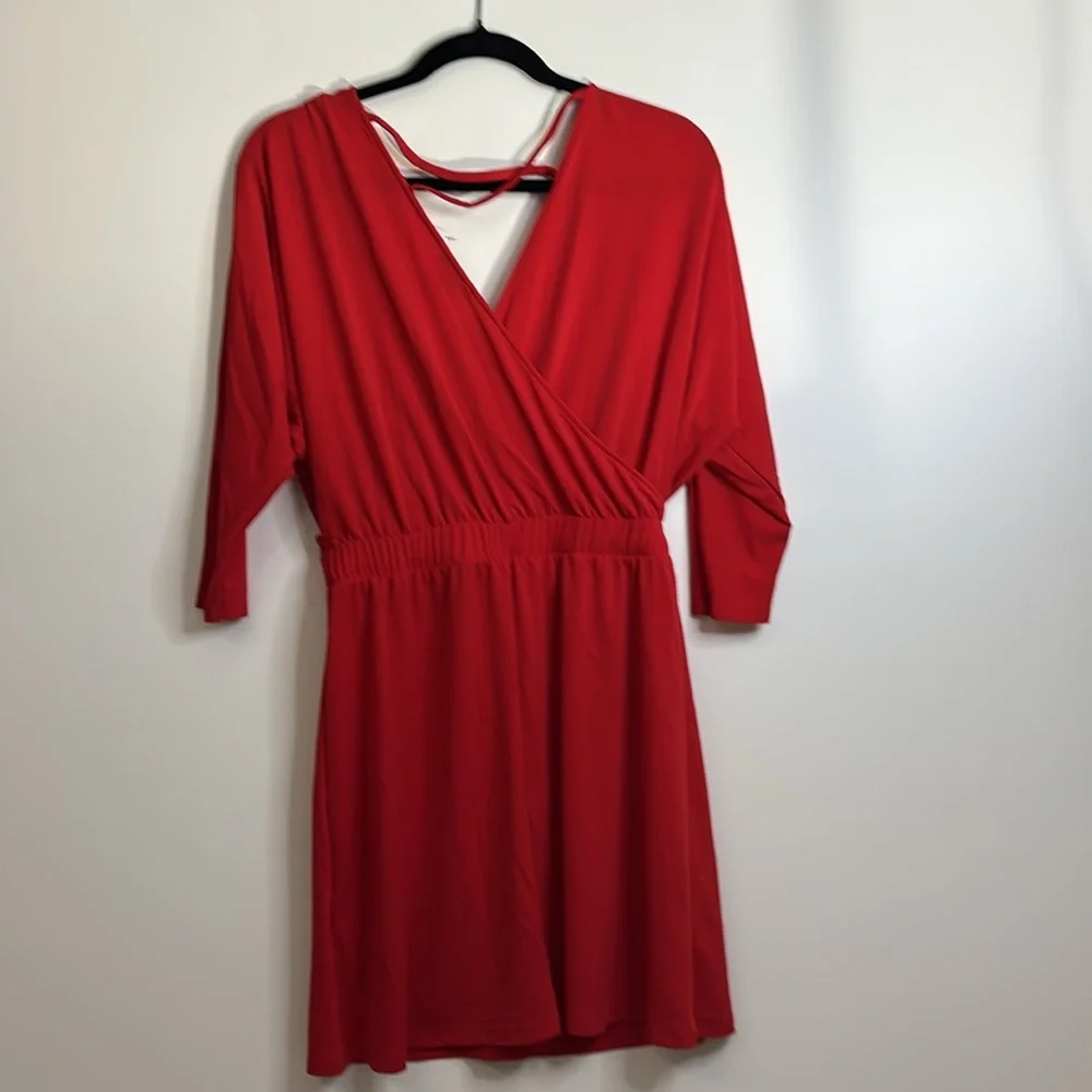Express Red Top - Picture 6 of 6